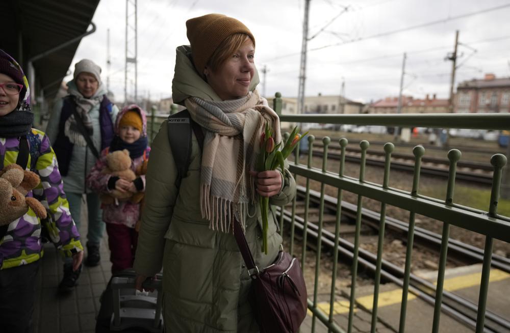woman leaving the Ukraine